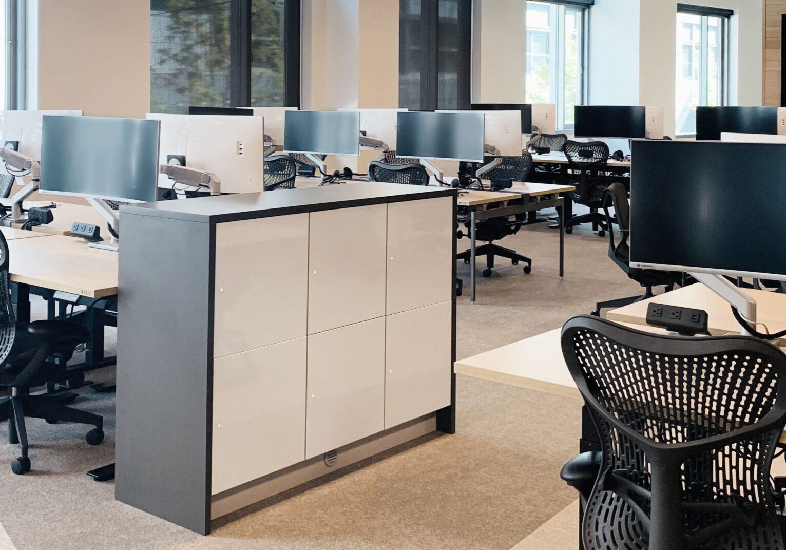workspace lockers at Expedia